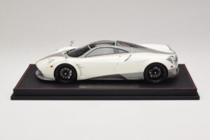 Pagani Huayra Luminous Green AB 1:18 REMC041 Résine