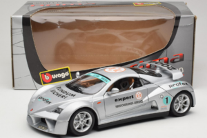 Giugiaro Prima Argent Bburago 1:18 33130 Métal Moulé — image 8 sur 8