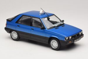 Renault 11 GTL Taxi James Bond MCG 1:18 MCG18833 Métal Moulé — image 4 sur 6