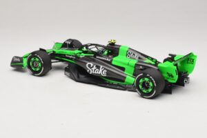 Stake Kick Sauber C44 G. Zhou Emilia Romagna GP 2024 Minichamps 1:18 117240124 Résine — image 5 sur 7