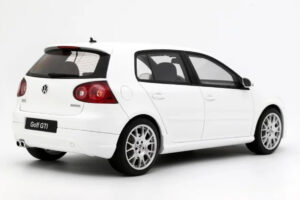 Volkswagen Golf GTI Mk5 Edition 30 Candy White Otto 1:18 OT1250 Résine — image 2 sur 5