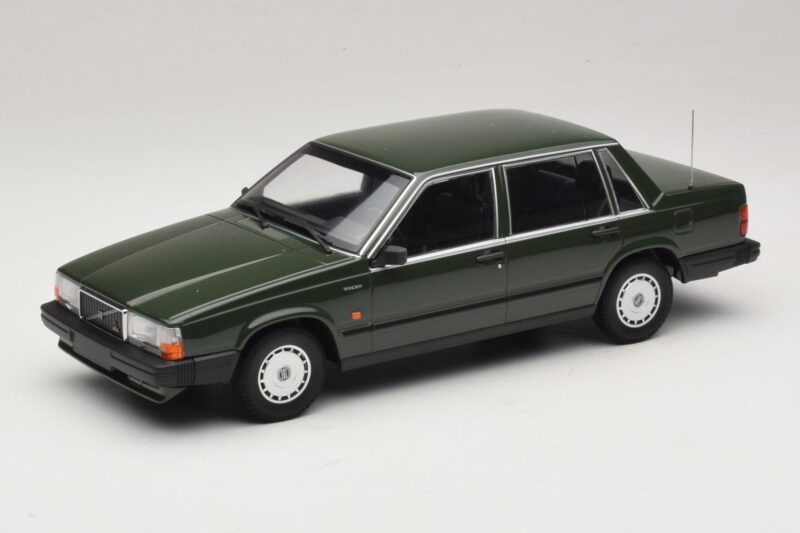 Volvo 740 GL Vert Foncé Minichamps 1:18 155171702 Métal Moulé