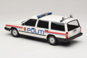 Volvo 740 GL Break Politi Norway Minichamps 1:18 155171796 Métal Moulé — image 5 sur 6