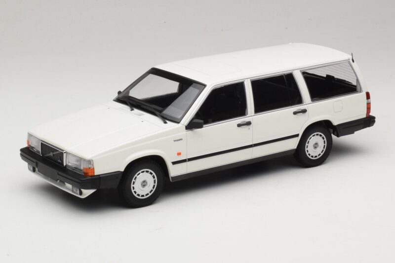 Volvo 740 GL Break Blanc Minichamps 1:18 155171772 Métal Moulé
