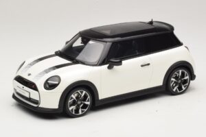 Mini Cooper S F66 Nanuq White Metallic Otto 1:18 Mini Cooper S F66 Nanuq White Metallic Otto 1:18 OT1245 Résine