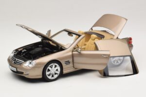 Mercedes SL500 R230 Travertine Beige Norev 1:18 183843 Métal Moulé — image 2 sur 9