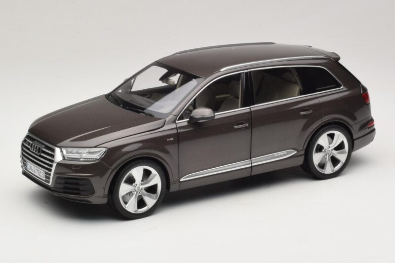 Audi Q7 4M Argus Brown Minichamps 1:18 5011407615 Métal Moulé