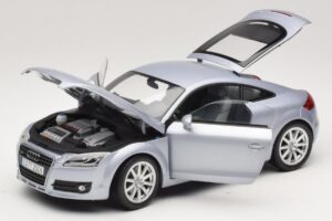 Audi TT 8N Silverblue Metallic Minichamps 1:18 100015020 Métal Moulé — image 2 sur 8