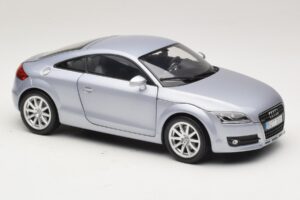 Audi TT 8N Silverblue Metallic Minichamps 1:18 100015020 Métal Moulé — image 6 sur 8