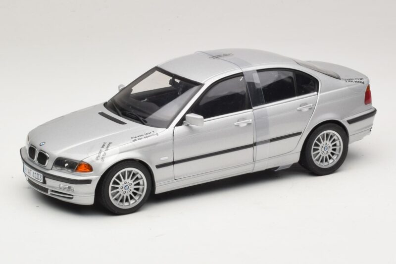 BMW 3-Series E46 6-Cylinder Argent UT Models 1:18 20512 Métal Moulé