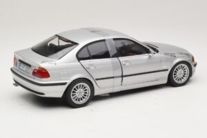 BMW 3-Series E46 6-Cylinder Argent UT Models 1:18 20512 Métal Moulé — image 2 sur 6