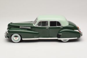 Cadillac Fleetwood Series 60 Special Vert MCG 1:18 MCG18657 Métal Moulé — image 3 sur 6
