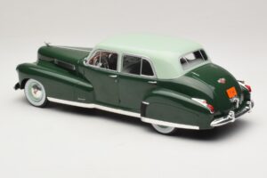Cadillac Fleetwood Series 60 Special Vert MCG 1:18 MCG18657 Métal Moulé — image 5 sur 6