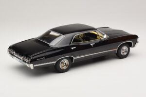 Chevrolet Impala Noir MCG 1:18 MCG181006 Métal Moulé — image 2 sur 6