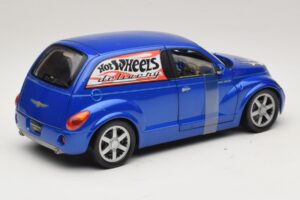 Chrysler PT Cruiser Livraison Bleu Hot Wheels 1:18 29616 Métal Moulé — image 2 sur 7