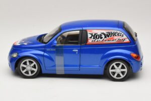 Chrysler PT Cruiser Livraison Bleu Hot Wheels 1:18 29616 Métal Moulé — image 3 sur 7