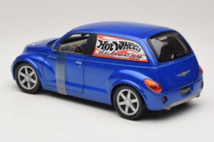 Chrysler PT Cruiser Livraison Bleu Hot Wheels 1:18 29616 Métal Moulé — image 6 sur 7