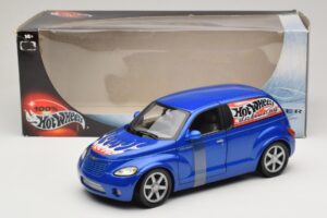 Chrysler PT Cruiser Livraison Bleu Hot Wheels 1:18 29616 Métal Moulé — image 7 sur 7