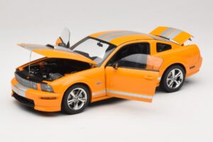Ford Mustang GT S197 Grabber Orange Metallic AUTOart 1:18 73117-A1 Métal Moulé — image 2 sur 8