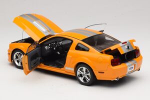 Ford Mustang GT S197 Grabber Orange Metallic AUTOart 1:18 73117-A1 Métal Moulé — image 5 sur 8