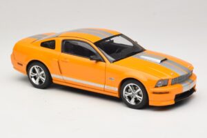 Ford Mustang GT S197 Grabber Orange Metallic AUTOart 1:18 73117-A1 Métal Moulé — image 6 sur 8