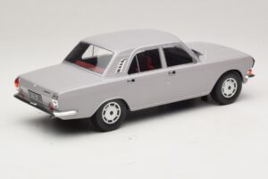 GAZ Volga GAZ-24-10 Gris MCG 1:18 MCG18016 Métal Moulé — image 2 sur 6