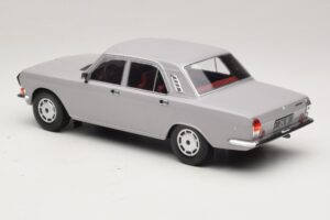 GAZ Volga GAZ-24-10 Gris MCG 1:18 MCG18016 Métal Moulé — image 5 sur 6