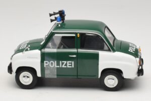Goggomobil T250 Police Revell 1:18 08976-R1 Métal Moulé — image 3 sur 6
