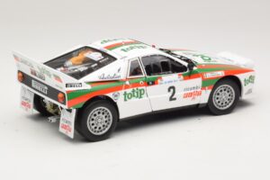 Lancia 037 #2 A. Bettega / M. Perissinot Rally San Marino 1984 Kyosho 1:18 08306F Métal Moulé — image 3 sur 8