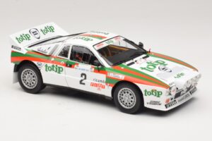 Lancia 037 #2 A. Bettega / M. Perissinot Rally San Marino 1984 Kyosho 1:18 08306F Métal Moulé — image 6 sur 8