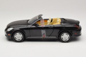 Lexus SC430 Cabriolet Noir Motormax 1:18 73119 Métal Moulé — image 3 sur 6