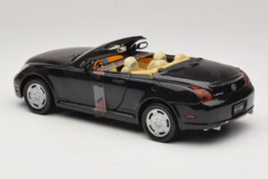 Lexus SC430 Cabriolet Noir Motormax 1:18 73119 Métal Moulé — image 5 sur 6