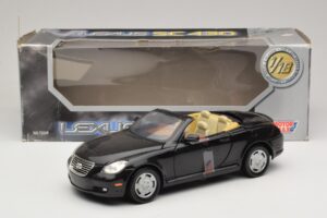 Lexus SC430 Cabriolet Noir Motormax 1:18 73119 Métal Moulé — image 6 sur 6