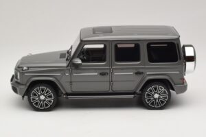 Mercedes G-Class W465 Classic Grey Norev 1:18 183035 Métal Moulé — image 3 sur 6