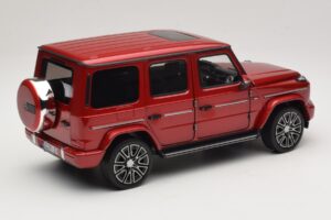 Mercedes G-Class W465 Hyacinth Red Norev 1:18 183037 Métal Moulé — image 2 sur 6