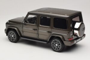 Mercedes G-Class W465 Indium Grey Norev 1:18 183036 Métal Moulé — image 5 sur 6