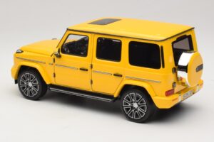 Mercedes G-Class W465 Sun Yellow Norev 1:18 183038 Métal Moulé — image 5 sur 6