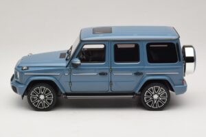 Mercedes G-Class W465 Vintage Blue Norev 1:18 183034 Métal Moulé — image 3 sur 6