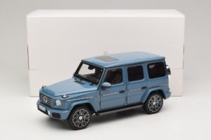 Mercedes G-Class W465 Vintage Blue Norev 1:18 183034 Métal Moulé — image 6 sur 6
