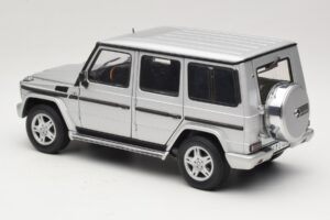Mercedes G500 W463 LWB Édition Concessionnaire Argent AUTOart 1:18 B66962142 Métal Moulé — image 7 sur 8