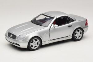 Mercedes SLK230 R170 AMG Roadster Argent UT Models 1:18 26152 Métal Moulé