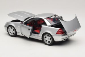 Mercedes SLK230 R170 AMG Roadster Argent UT Models 1:18 26152 Métal Moulé — image 5 sur 8