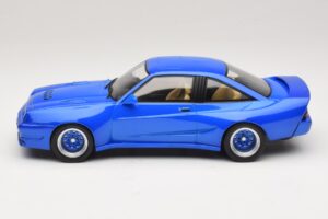 Opel Manta B Bleu Métallisé MCG 1:18 MCG18258 Métal Moulé — image 3 sur 6