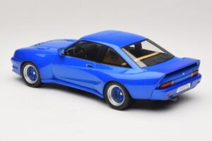 Opel Manta B Bleu Métallisé MCG 1:18 MCG18258 Métal Moulé — image 5 sur 6