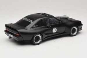 Opel Manta B Custom Noir Mat Kenwood MCG 1:18 MCG18095 Métal Moulé — image 2 sur 6