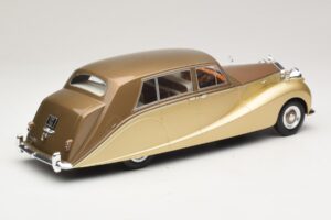 Rolls-Royce Silver Wraith Empress by Hooper Marron & Or MCG 1:18 MCG18000 Métal Moulé — image 2 sur 6