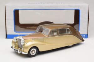 Rolls-Royce Silver Wraith Empress by Hooper Marron & Or MCG 1:18 MCG18000 Métal Moulé — image 6 sur 6