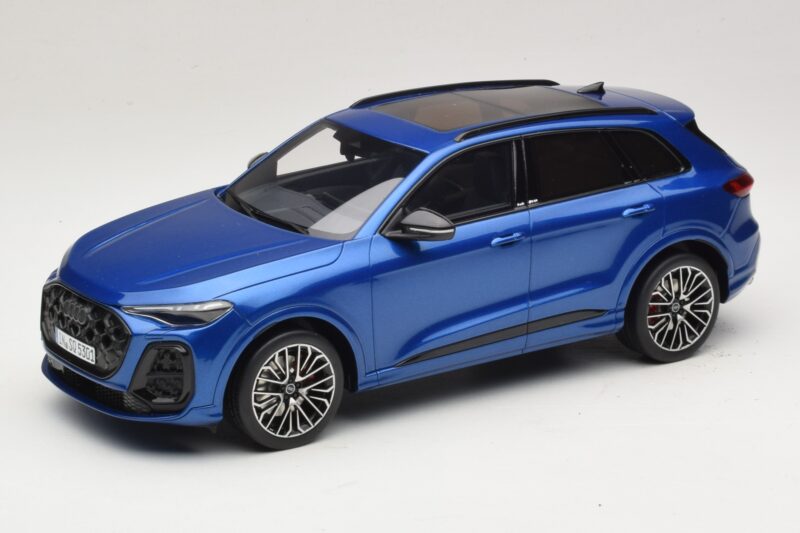 Audi SQ5 FY TFSI Ultra Bleu Otto 1:18 OT1281 Résine
