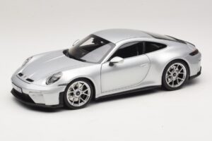 Porsche 911 992.2 GT3 Touring Package GT Silver Metallic Norev 1:18 187002 Métal Moulé