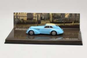 Alfa Romeo 8C 2900B Lungo Bleu Clair Minichamps 1:43 436120420 Métal Moulé
